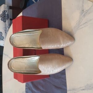 Donald J Pliner Gold Slides Size 9 1/2